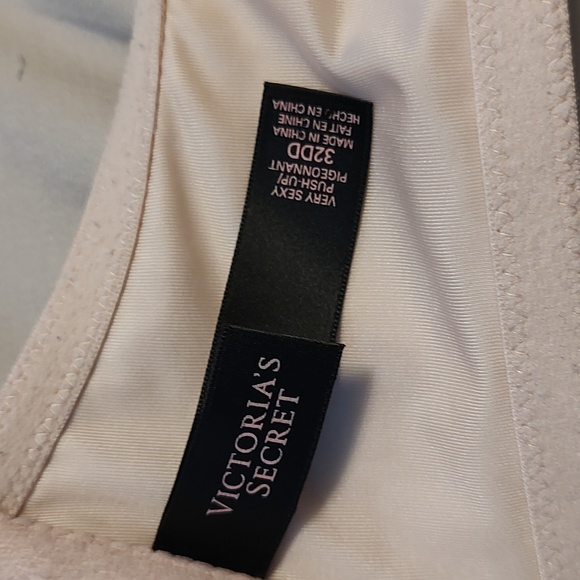 🧁 GUC Victoria's Secret Very Sexy Push Up Racerback Front Closure Bra, 32DD - Picture 9 of 10